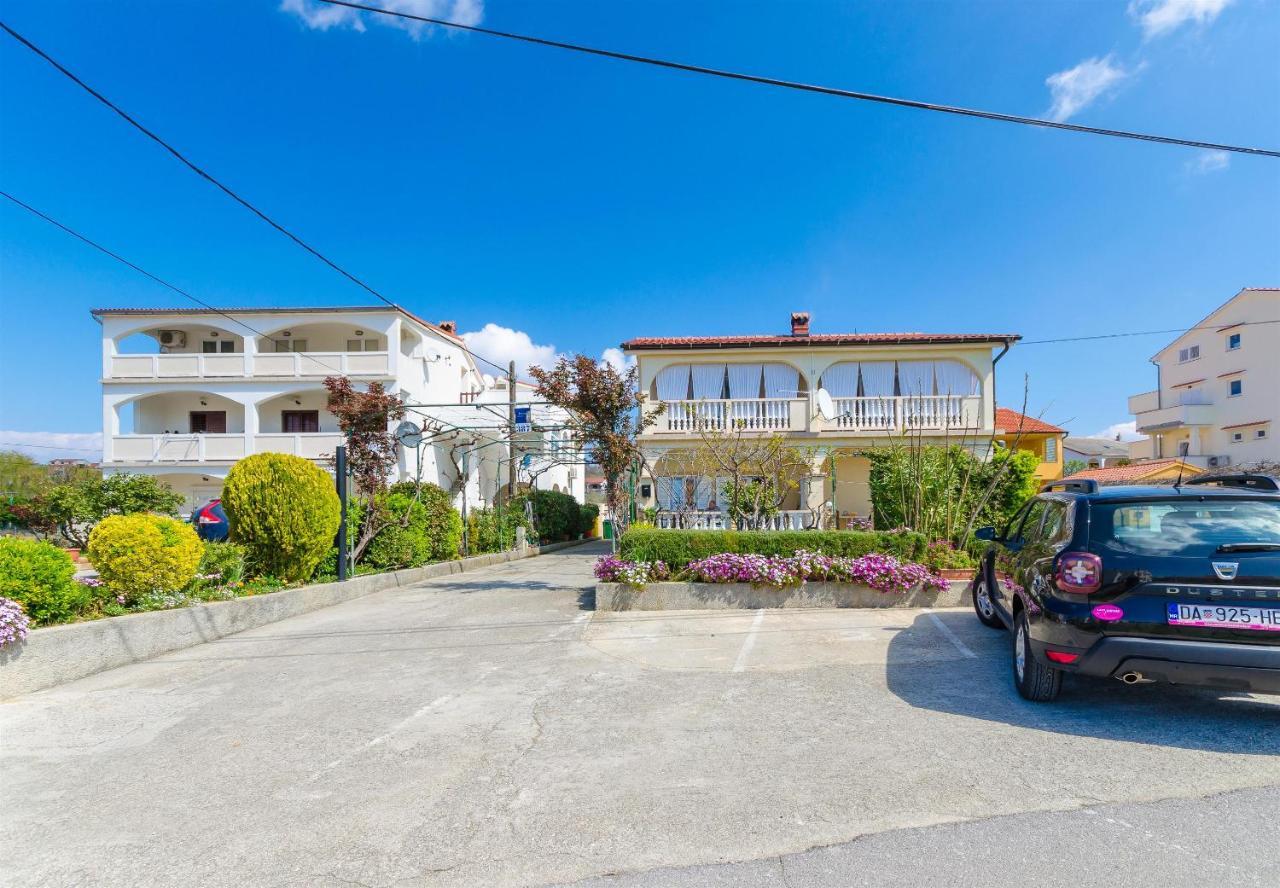 Apartments Mijatovic Lopar Esterno foto