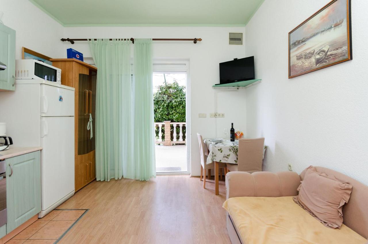 Apartments Mijatovic Lopar Esterno foto