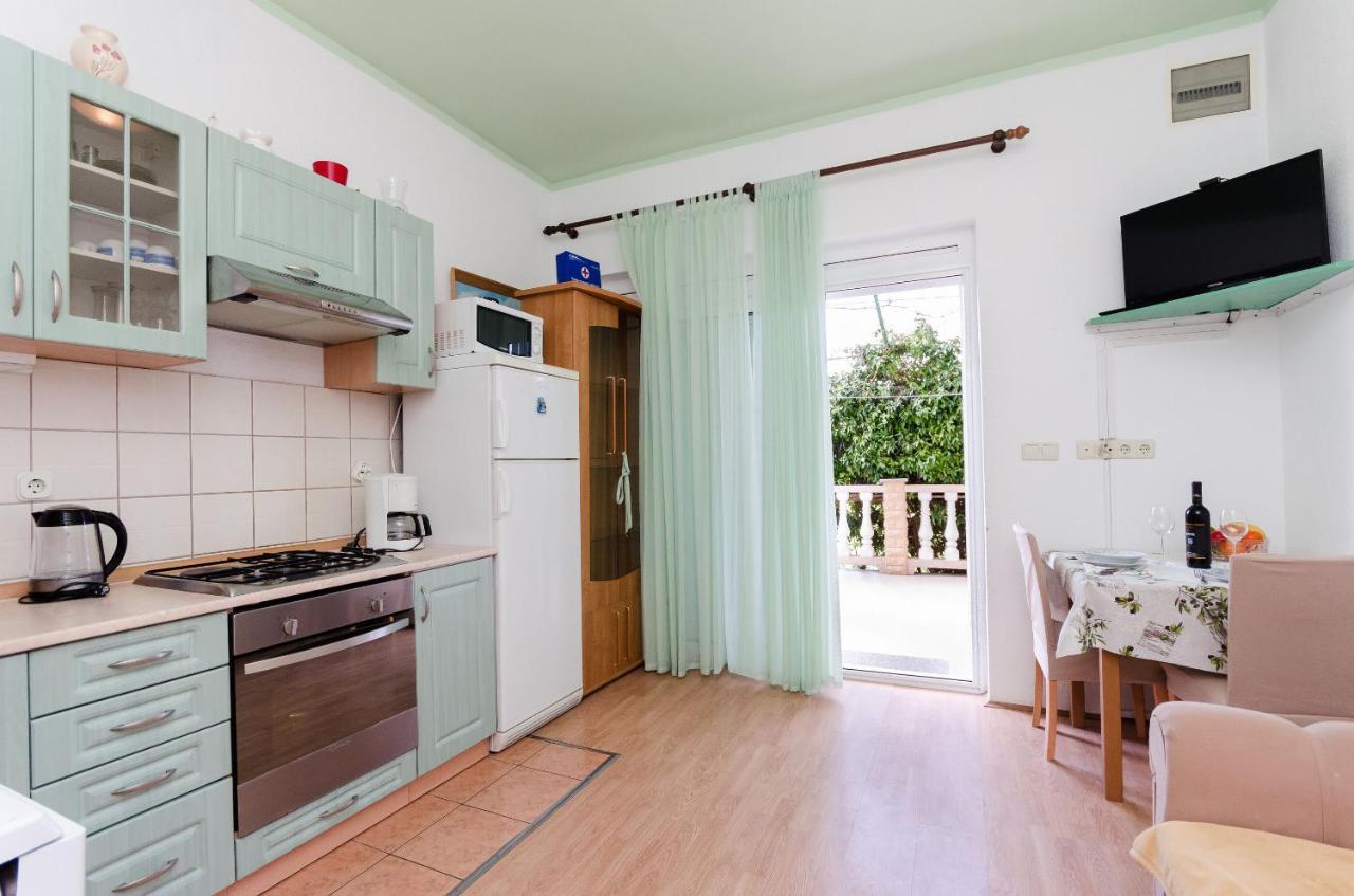 Apartments Mijatovic Lopar Esterno foto